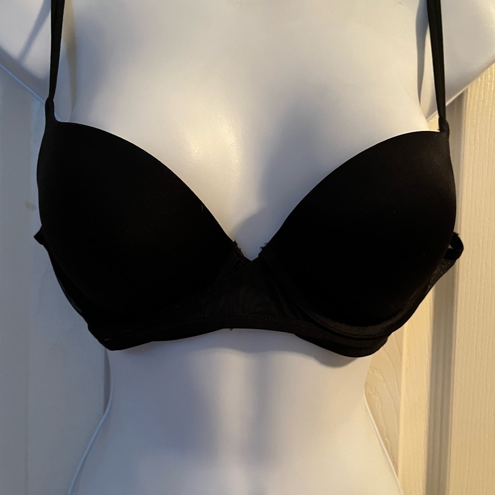 Black Victoria secret bra